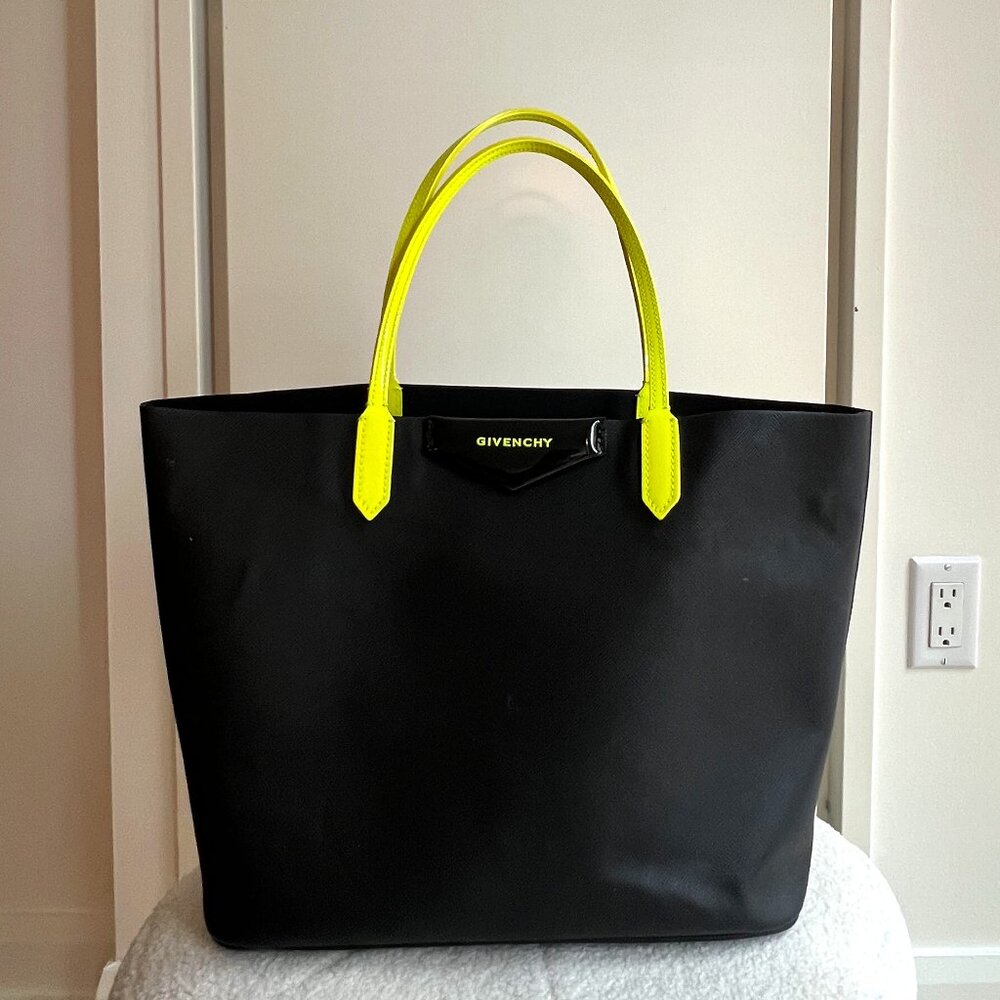 Givenchy Antigona Shopper Tote